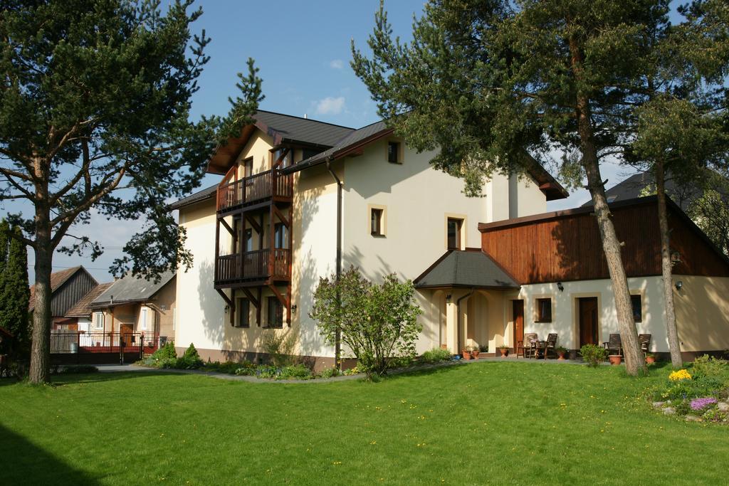 Guest House Boba Štrba Buitenkant foto