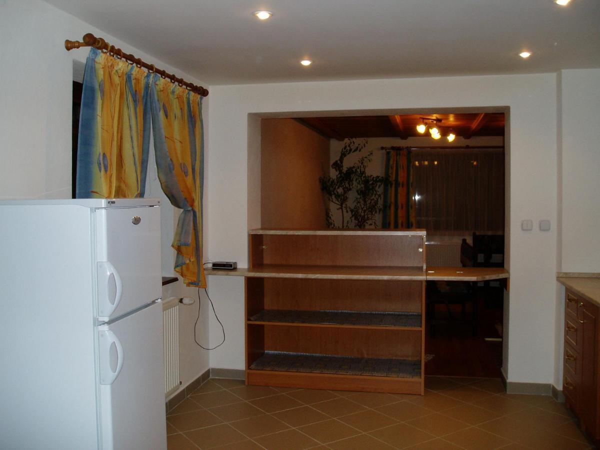 Guest House Boba Štrba Buitenkant foto